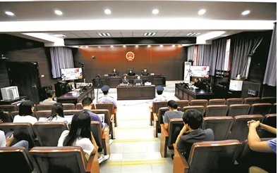 大学生列车遇二手烟法院为何判决列车取消吸烟区？