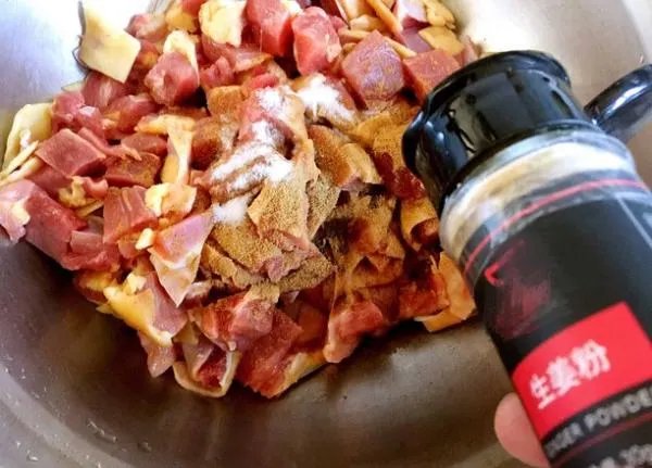 辣子鸡丁做法 最正宗的做法视频