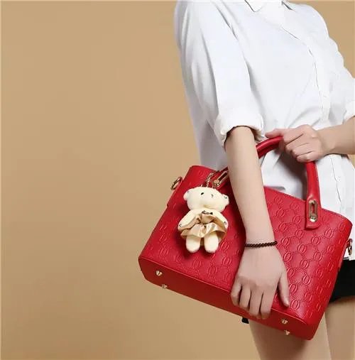 新娘包必须是红色吗   新娘包里放什么东西