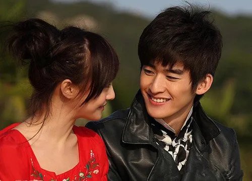 张翰还喜欢郑爽吗 女神坦言脑残地爱男神