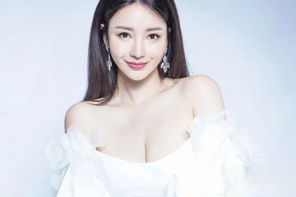 李成敏拍过r级吗?