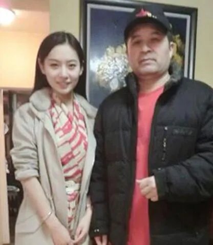 毕福剑现任老婆照片曝光 爆央视名嘴现任妻子最新新闻