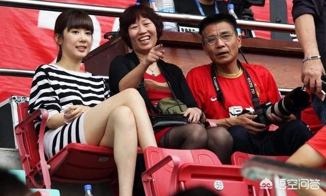 郜林掀翻于汉超“激情四射”,王晨神回复,你怎么看?