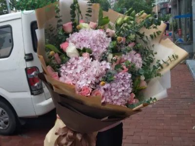 给幼儿园老师送什么礼物好呢？