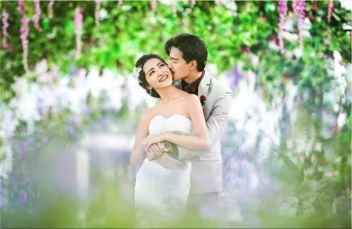 外景婚纱摄影效果图欣赏 拍外景婚纱的注意事项