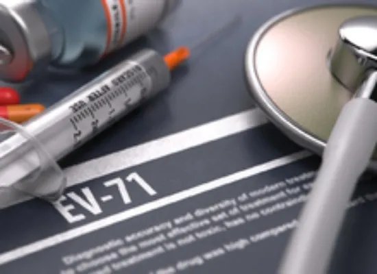 谁更“通透”？5款月抛型隐形眼镜对比评测