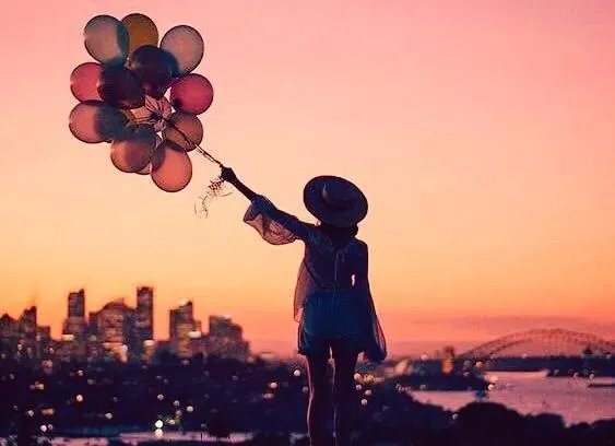 “女人要懂：爱一个人别急着付出，先看看那个人值不值得”怎么看？