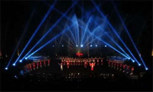 探照灯的作用是什么