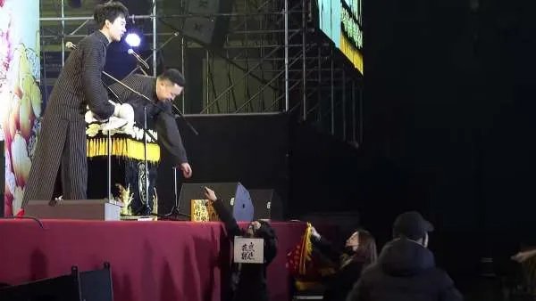 孙九香怼观众出去引起争议，明明只是一个玩笑梗为何还被有心之人给利用？