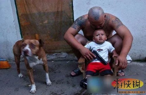 “00后”13岁小情侣当爹妈 盘点那些雷人父母