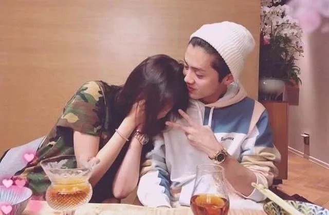 余文乐低调结婚收获一堆祝福;而公布恋情的鹿晗却被脱粉,怎么看待这两件事?