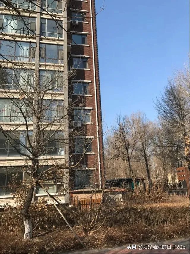 如何看待27岁男子去鹤岗花3万元买房,几个月后2.2万元卖掉?