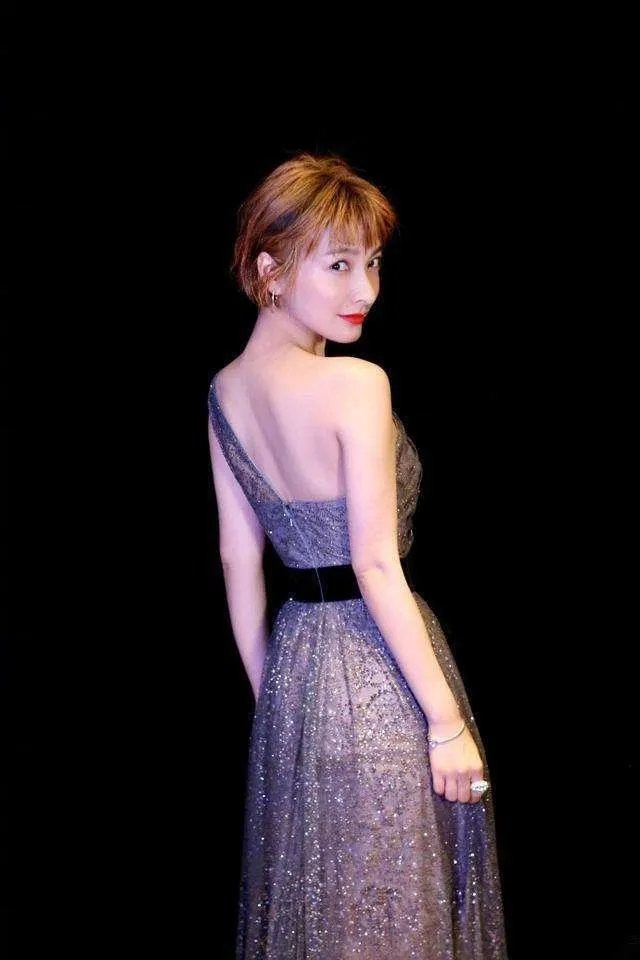 怎么评价吴昕？