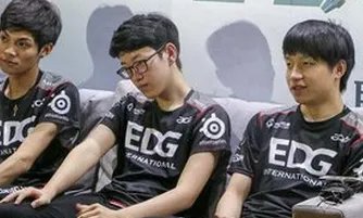 EDG中单scout是谁？