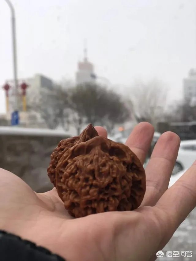 如何挑选文玩核桃？