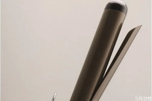 湿发能用陶瓷卷发棒吗 烫卷棒能不能烫湿的头发