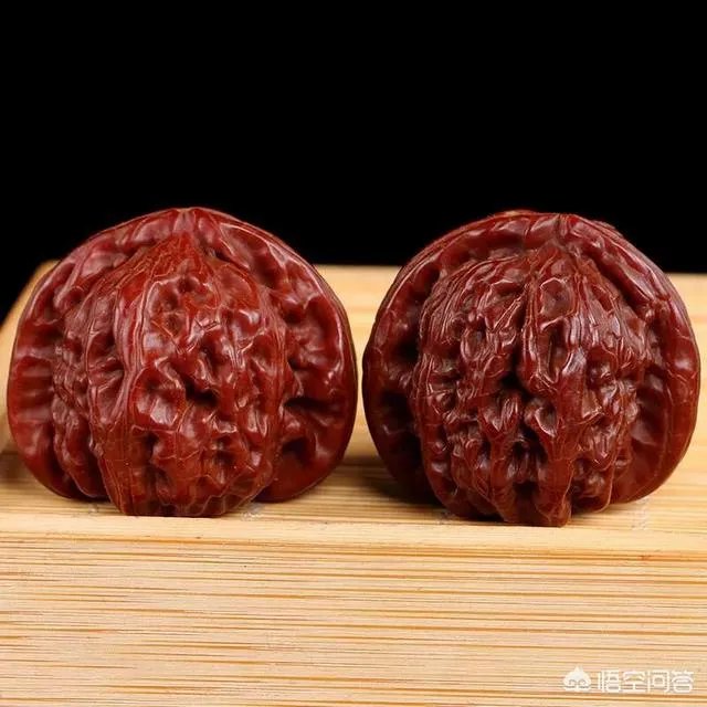 如何挑选文玩核桃？