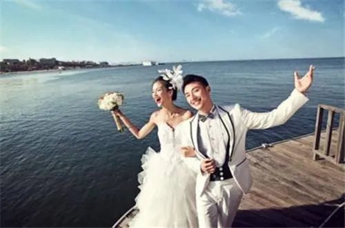 哪里婚纱照拍的比较好 国内拍婚纱照哪家最好