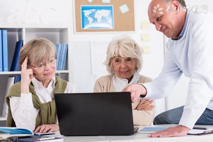 老人脚痛是怎么回事