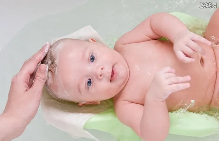 厦大教授：要惩罚不生孩子 这意味着什么？