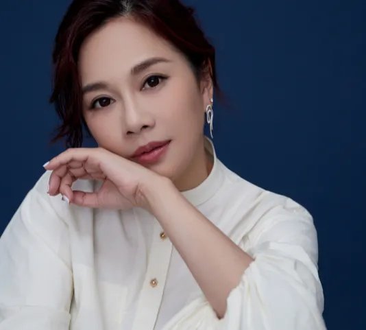 他与陈松伶相恋八年无一子，曾尝试管婴，后来怎样？