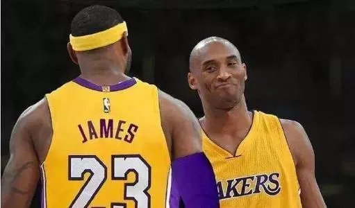 湖人总冠军戒指致敬科比，这枚戒指是怎么致敬的？