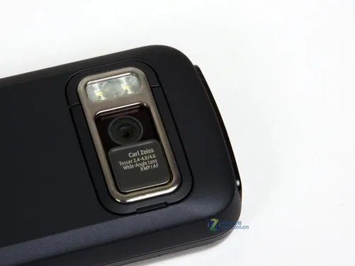 立起来更智能 诺基亚N86 8MP详细评测