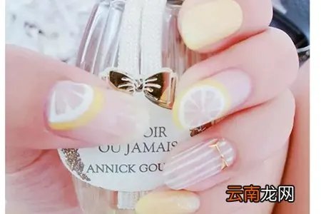 夏季美甲2019新款式图片大全，清爽法式图案大集合