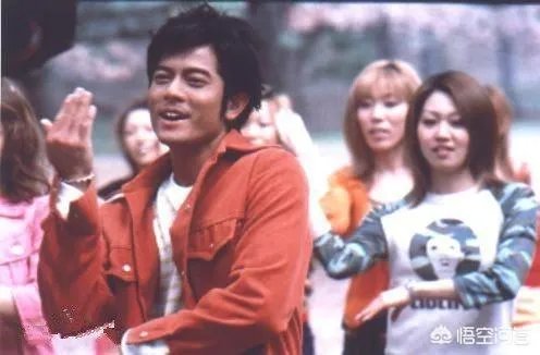 为什么有人觉得日本人跳舞手势很多？