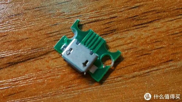 键盘鼠标外设 篇四十四:雷蛇Naga那伽梵蛇无极幻彩版底座拆解与便携化改造分享