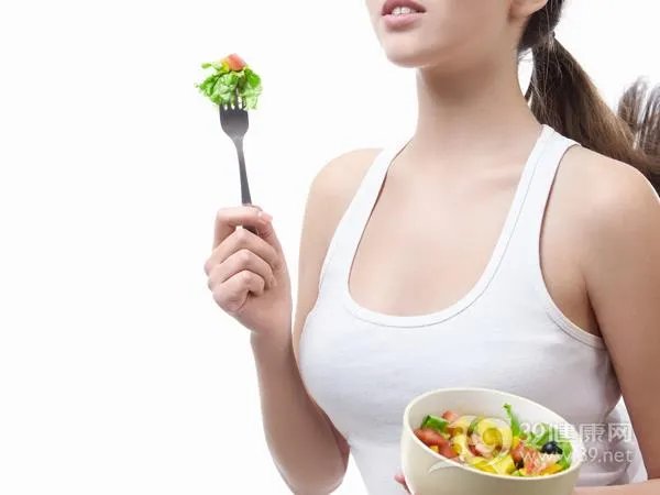 想要自制祛痘面膜粉 你可以学习这些方法