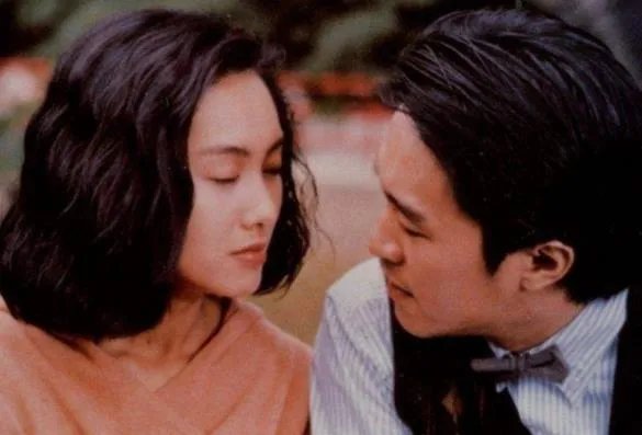 周星驰谈朱茵哭了,朱茵真的喜欢周星驰吗