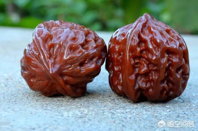 如何挑选文玩核桃？