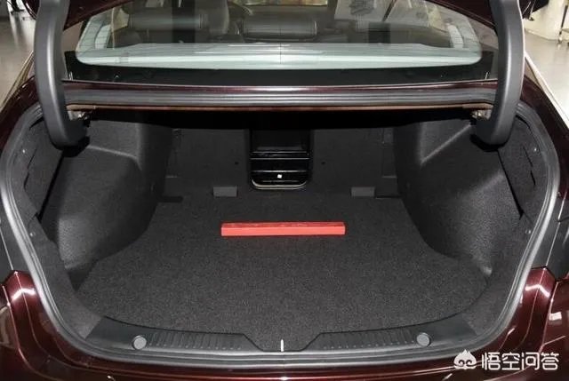 卖9万的13年的二手标致207CC和16年的二手传祺GA6相比，你觉得是选敞篷的，还是家用的？为什么？