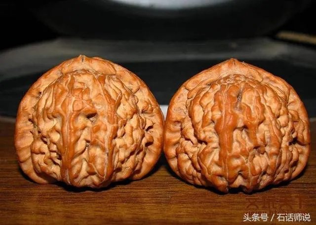 如何挑选文玩核桃？