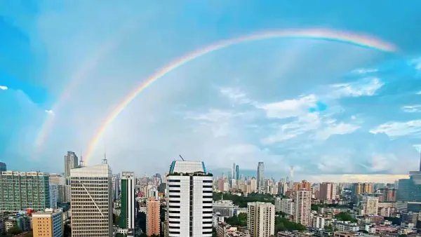 东海航空机长与乘务员空中互殴，事发的原因是什么？