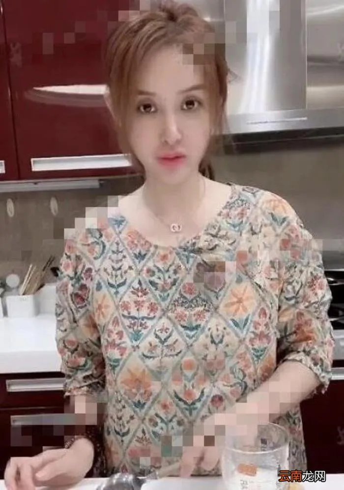 汪峰40岁前妻近照 汪峰前妻康作如