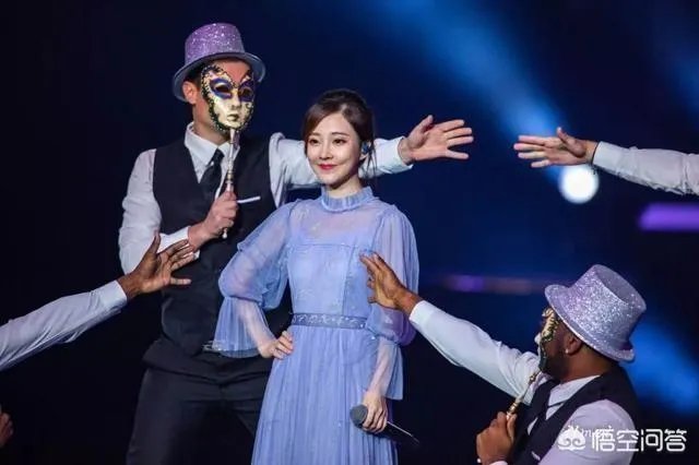 斗鱼一姐冯提莫在冰壶公开赛的表现怎么样?有没有很惊艳的感觉?