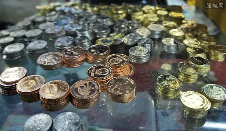 央行心形纪念币 限量发售值不值得收藏？