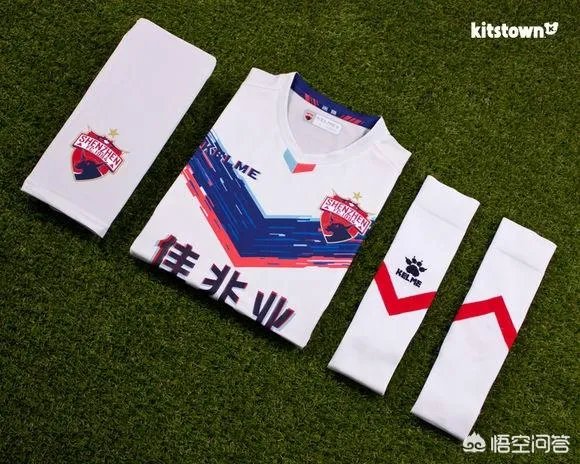 做为国内足球的装备供应商,岩羚、卡尔美、Joma哪个好?