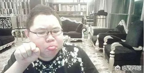 网曝熊猫直播18号关服,PDD直播间改名“全完了”,大批主播失业,如何评价此事?