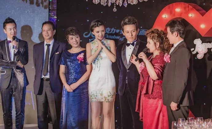 张杨果而和百克力怎么认识的 老公百克力身份惊人