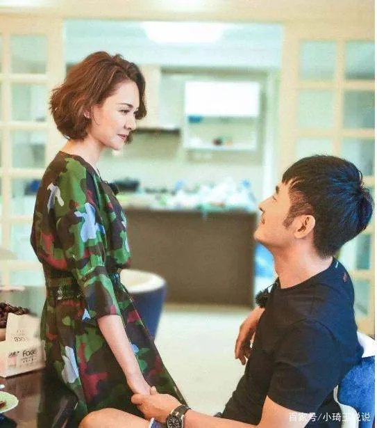 程莉莎自曝被郭晓冬甩几十次，曾目睹郭晓冬与某女星去约会，你们怎么看呢？