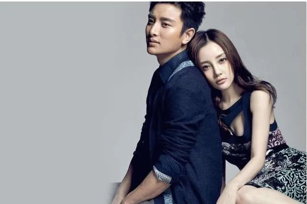 李小璐贾乃亮被拍到离婚后首次合体,你怎么看?