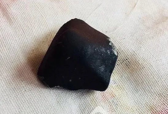 云南坠落陨石年龄有多大？