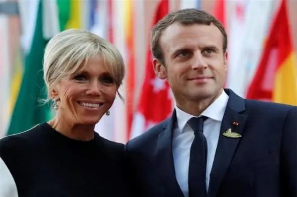 法国马克龙妻子年轻时照片