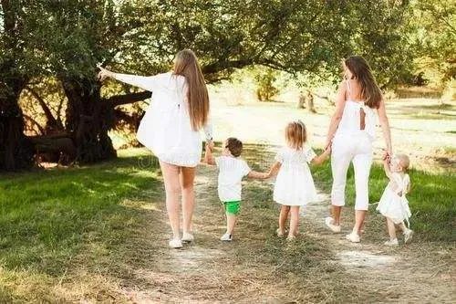 全国首例同性伴侣争抚养权案宣判