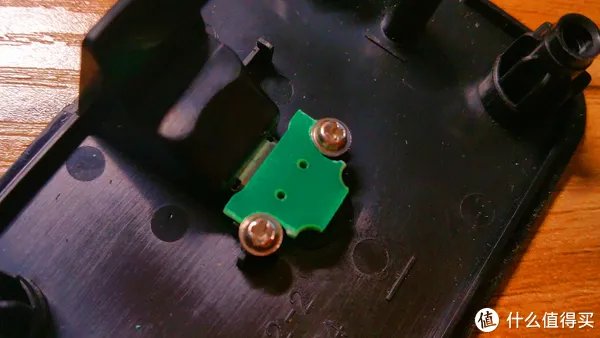 键盘鼠标外设 篇四十四:雷蛇Naga那伽梵蛇无极幻彩版底座拆解与便携化改造分享