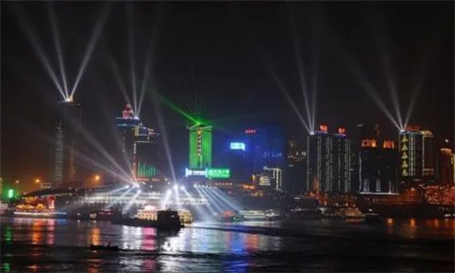 探照灯的作用是什么