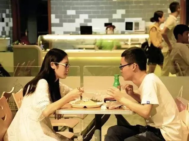 华东出了“最美食堂”,然而西南高校并不服。